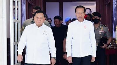 Jokowi dan Prabowo Disebut Mulai Beda Jalan, Koalisi Besar Terancam Pecah