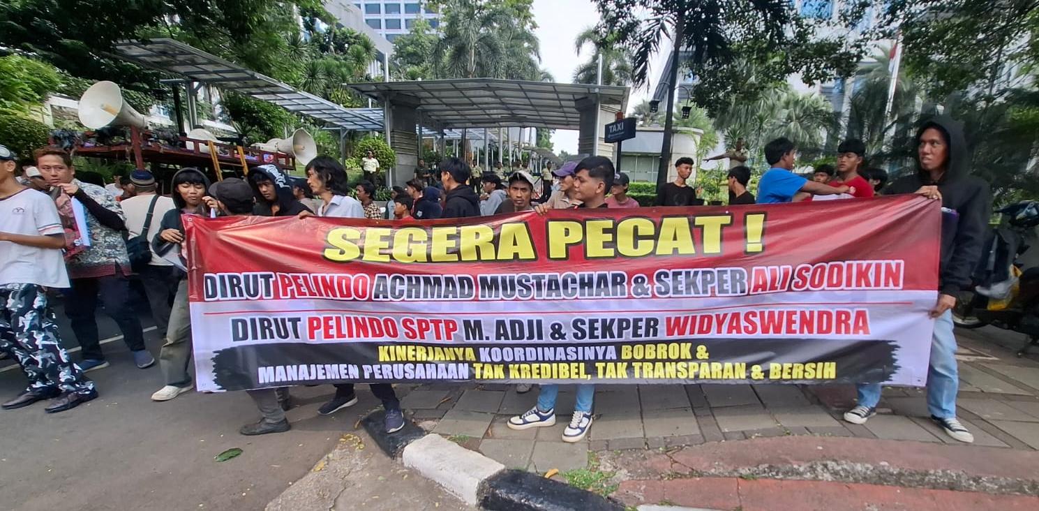 Geruduk Wisma Danantara, GERAK BUMN Yakin Achmad Mustachar Hingga Widyaswendra Segera Didepak dari Pelindo