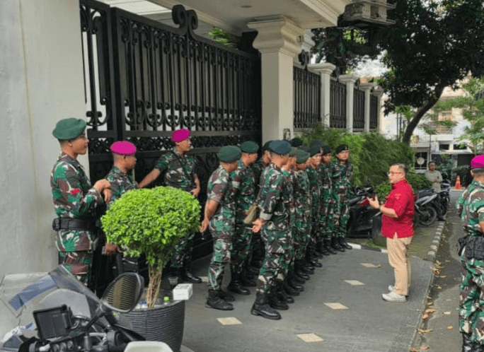 Puluhan Prajurit TNI Kepung Rumah Jampidsus Febrie, Preseden Buruk Penghalangan Proses Hukum?